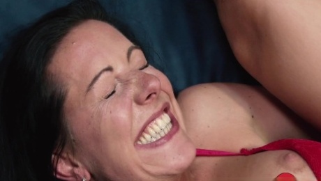 Texas Patti Gets Amazing Orgasm!